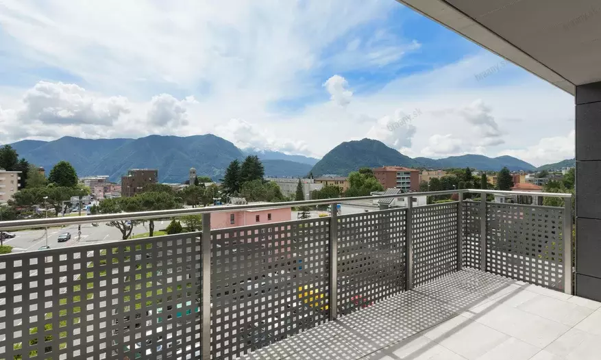 Kovové zábradlie na balkón a terasu Kovové zábradlie na balkón a terasu